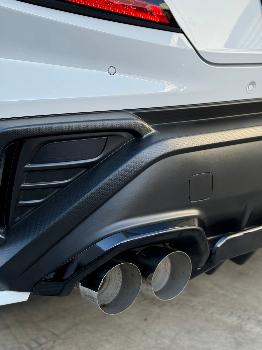 VB WRX REAR REFLECTOR BLACK OUT KIT