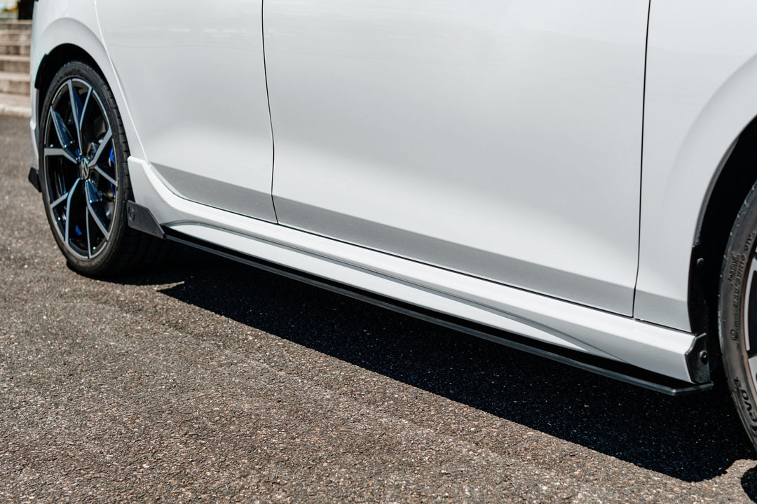 MK8 Golf R Side Skirt Splitters